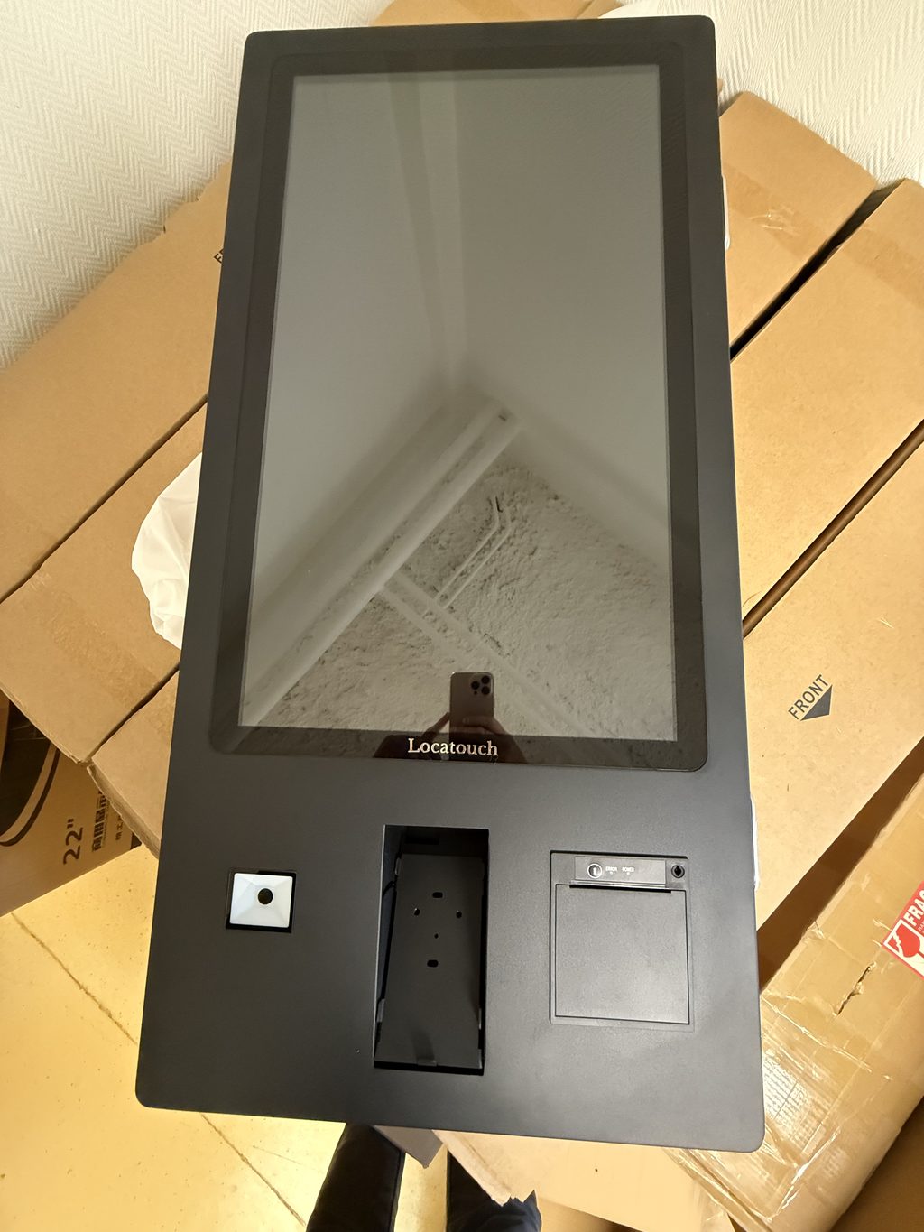 Borne de commande Locatouch, vue du matériel